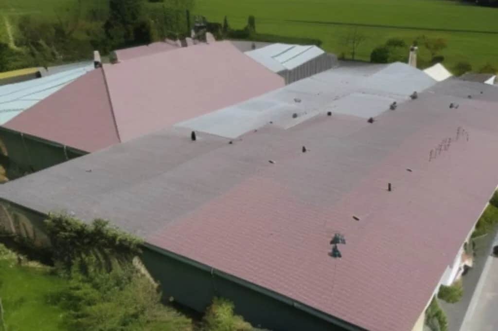 Ile farby na 100m2 dachu? Sprawdź, ile naprawdę potrzebujesz