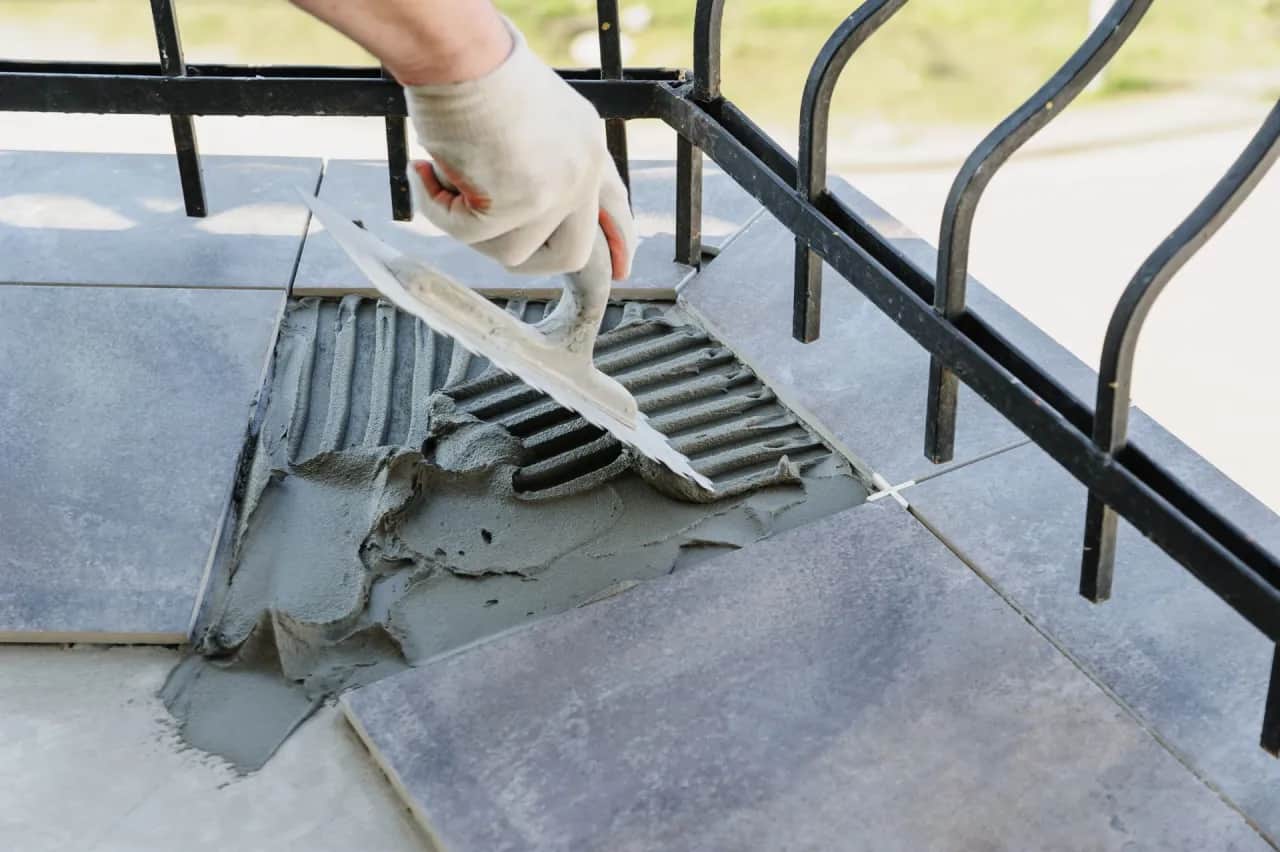 Jak wykonać izolację balkonu, aby uniknąć kosztownych napraw?