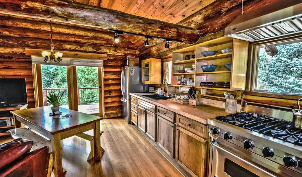 Jak urządzić dom z bali, aby stworzyć przytulną i stylową przestrzeń