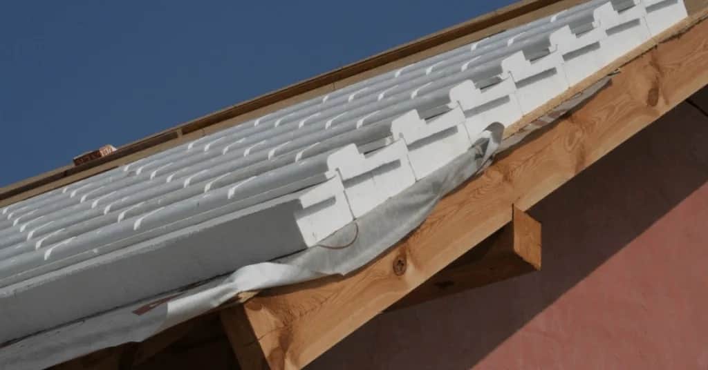 Czy styropian jest palny? Ważne informacje o bezpieczeństwie pożarowym