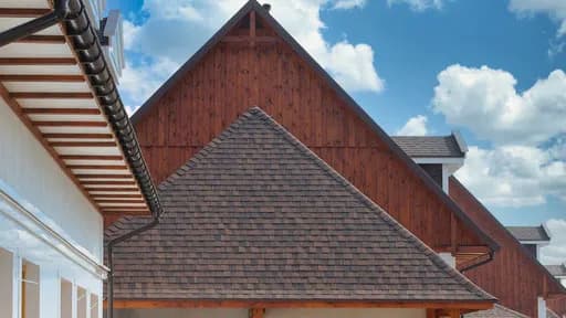 Gont na dach: Wybierz najlepsze materiały i uniknij kosztownych błędów