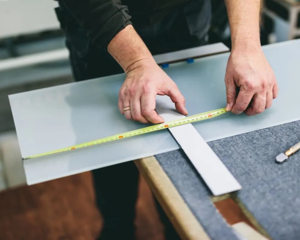 Czym ciąć konglomerat? Sprawdź najlepsze narzędzia i techniki