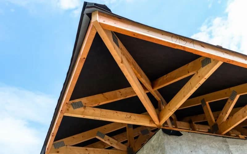 Ile łat i kontrłat na dach 200m2 - uniknij kosztownych błędów