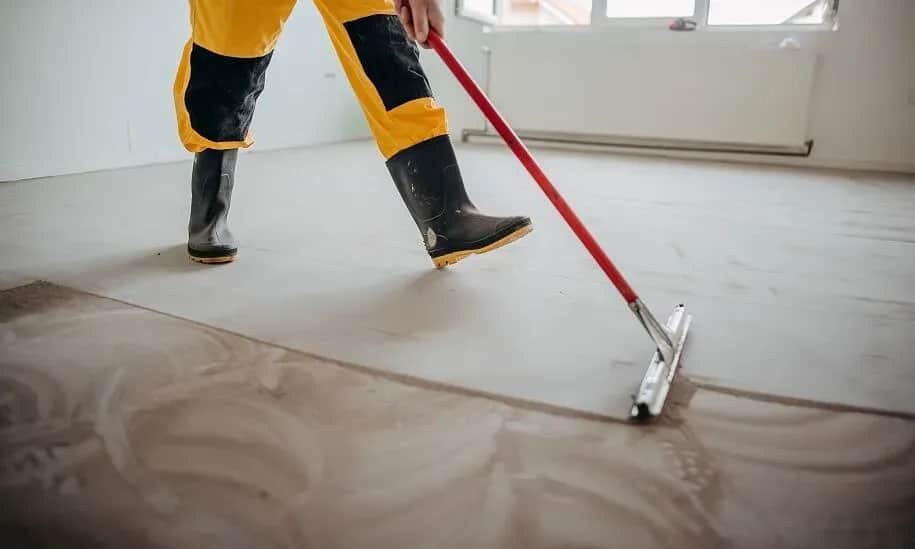 Jaki beton na posadzkę z ogrzewaniem: wybierz mądrze, uniknij problemów