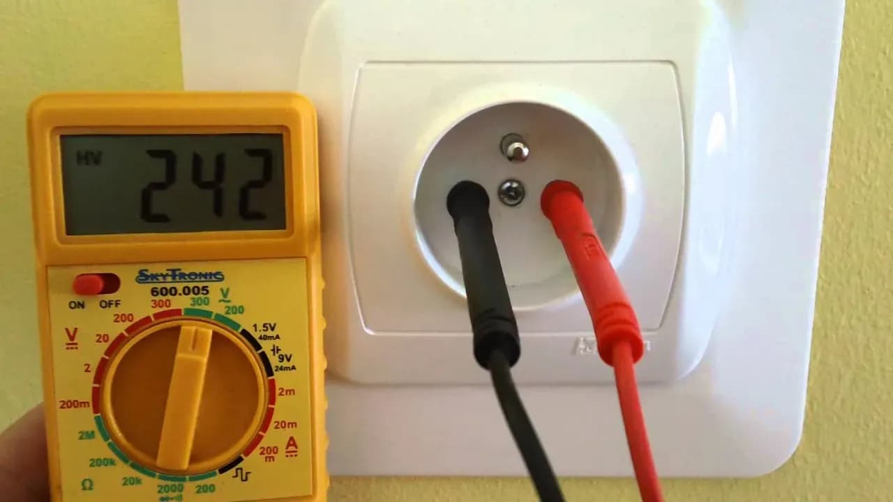 Jak zmierzyć rezystancję izolacji – uniknij niebezpieczeństw w elektryce