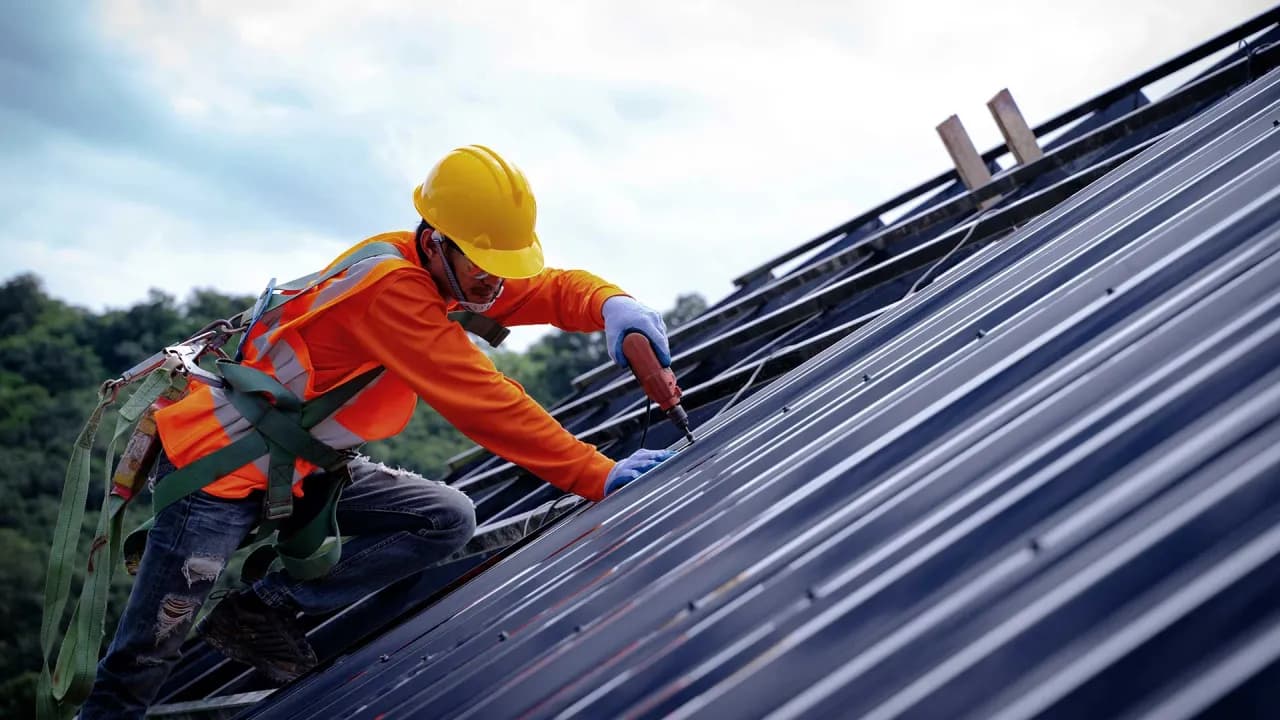 Oddam za darmo blachę na dach - proste sposoby i miejsca, gdzie to zrobić