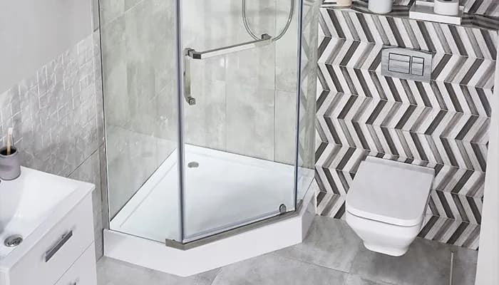 Brodzik pięciokątny konglomerat – trwałe rozwiązanie do nowoczesnej łazienki